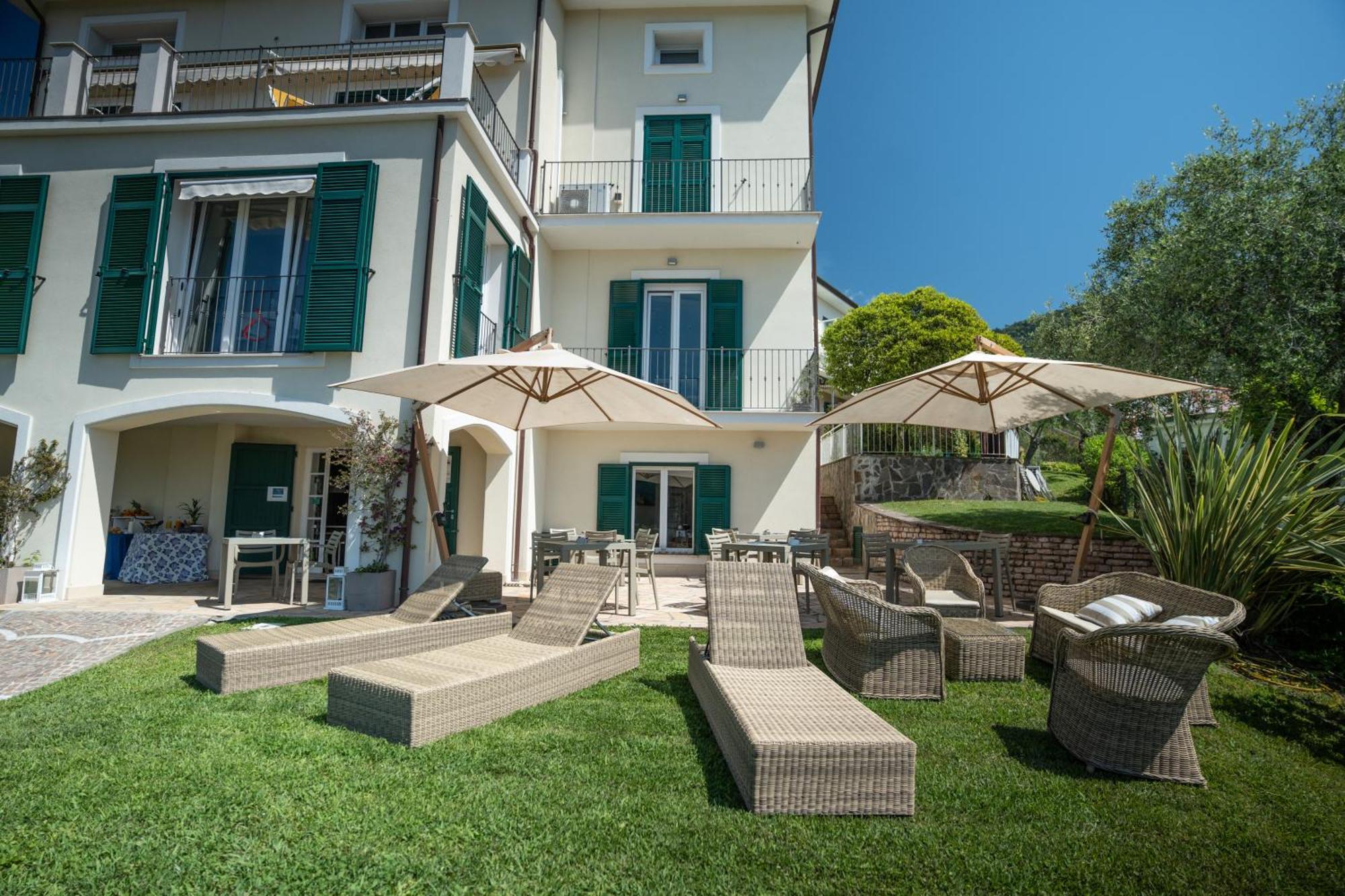 Blueline Hotel 3*
